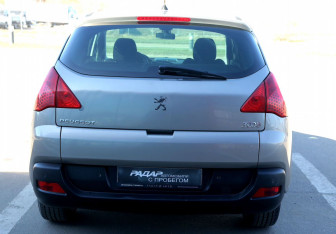Подержанный автомобиль Peugeot 3008 2011 года (5 фото)