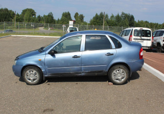 Подержанный автомобиль LADA (ВАЗ) Kalina Sedan 2007 года (4 фото)