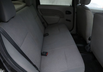 Подержанный автомобиль Renault Logan Sedan 2009 года (11 фото)