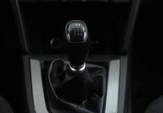 Подержанный автомобиль Hyundai Elantra Sedan 2017 года (15 фото)