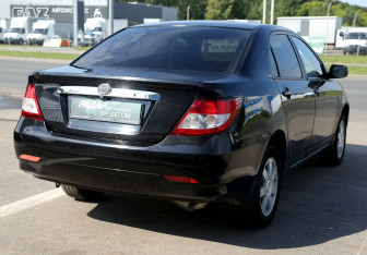 Подержанный автомобиль BYD F3 Sedan 2008 года (6 фото)