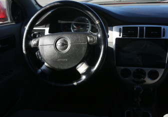 Подержанный автомобиль Chevrolet Lacetti Sedan 2007 года (14 фото)