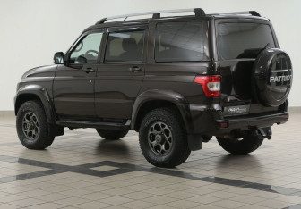 Подержанный автомобиль УАЗ Patriot 2021 года (2 фото)