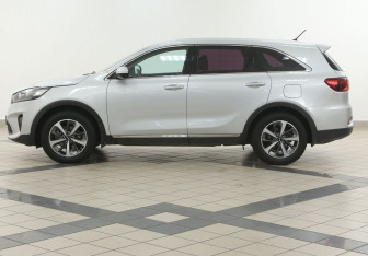 Подержанный автомобиль Kia Sorento 2019 года (7 фото)
