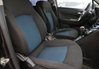 Подержанный автомобиль Chevrolet Orlando 2012 года (10 фото)