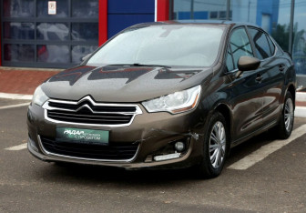 Подержанный автомобиль Citroen C4 Sedan 2015 года (3 фото)