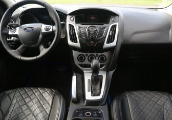 Подержанный автомобиль Ford Focus Wagon 2012 года (12 фото)