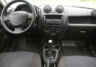 Подержанный автомобиль LADA (ВАЗ) Granta Sedan 2012 года (14 фото)