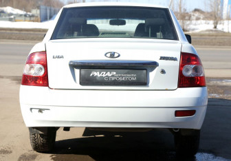 Подержанный автомобиль LADA (ВАЗ) Priora Sedan 2013 года (5 фото)