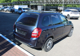 Подержанный автомобиль LADA (ВАЗ) Kalina Wagon 2013 года (7 фото)