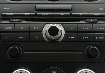Подержанный автомобиль Mazda CX-7 2007 года (15 фото)
