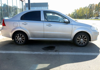 Подержанный автомобиль Chevrolet Aveo Sedan 2006 года (7 фото)