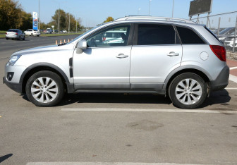 Подержанный автомобиль Opel Antara 2014 года (8 фото)