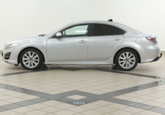 Подержанный автомобиль Mazda 6 Sedan 2011 года (7 фото)