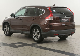 Подержанный автомобиль Honda CR-V 2013 года (2 фото)