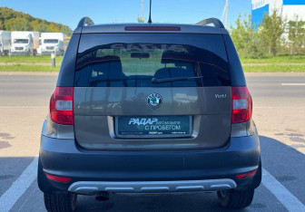 Подержанный автомобиль Skoda Yeti 2011 года (7 фото)