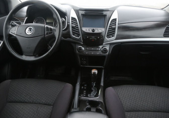 Подержанный автомобиль SsangYong Actyon 2013 года (12 фото)
