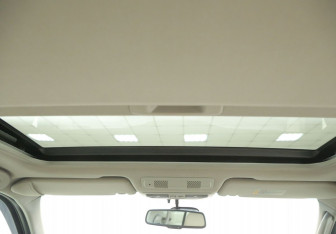 Подержанный автомобиль Nissan Pathfinder 2008 года (17 фото)