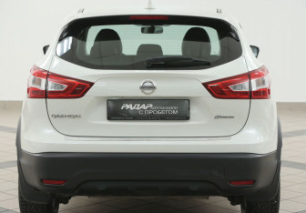 Подержанный автомобиль Nissan Qashqai 2018 года (3 фото)