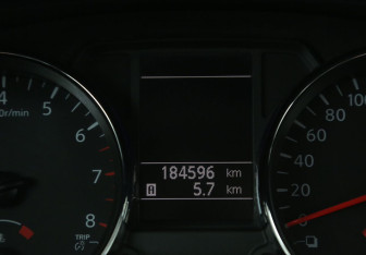 Подержанный автомобиль Nissan Qashqai 2013 года (18 фото)
