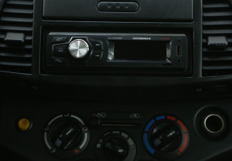 Подержанный автомобиль Nissan Micra Hatchback 2008 года (13 фото)