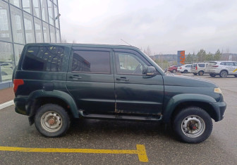 Подержанный автомобиль УАЗ Patriot 2015 года (8 фото)