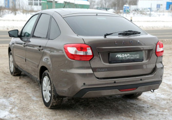 Подержанный автомобиль LADA (ВАЗ) Granta Liftback 2020 года (4 фото)