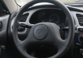 Подержанный автомобиль ЗАЗ Sens Sedan 2008 года (15 фото)