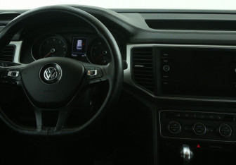 Подержанный автомобиль Volkswagen Teramont 2018 года (14 фото)