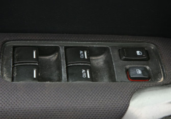 Подержанный автомобиль Honda CR-V 2008 года (18 фото)