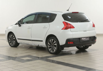 Подержанный автомобиль Peugeot 3008 2012 года (2 фото)