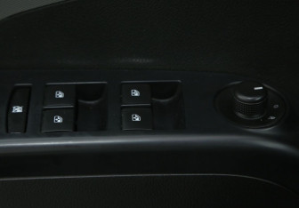 Подержанный автомобиль Chevrolet Aveo Sedan 2013 года (17 фото)