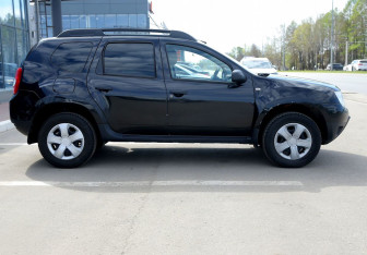 Подержанный автомобиль Renault Duster 2015 года (7 фото)