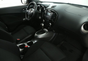 Подержанный автомобиль Nissan Juke 2014 года (9 фото)