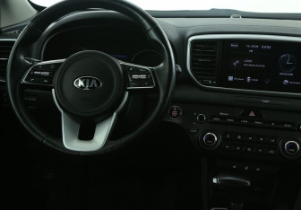 Подержанный автомобиль Kia Sportage 2021 года (26 фото)