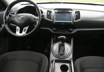 Подержанный автомобиль Kia Sportage 2013 года (12 фото)