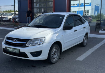 Подержанный автомобиль LADA (ВАЗ) Granta Liftback 2017 года (8 фото)