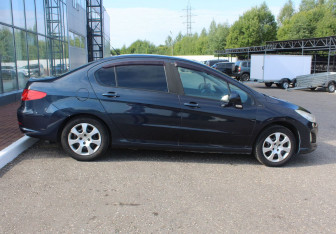 Подержанный автомобиль Peugeot 408 2013 года (8 фото)