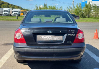 Подержанный автомобиль Hyundai Elantra Sedan 2008 года (7 фото)