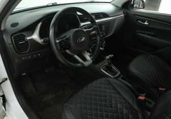 Подержанный автомобиль Kia Rio Sedan 2021 года (13 фото)