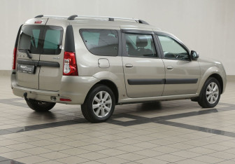 Подержанный автомобиль LADA (ВАЗ) Largus Wagon 2021 года (4 фото)