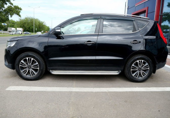 Подержанный автомобиль Geely Emgrand X7 2019 года (8 фото)