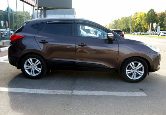 Подержанный автомобиль Hyundai ix35 2010 года (7 фото)