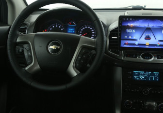 Подержанный автомобиль Chevrolet Captiva 2014 года (14 фото)