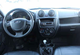 Подержанный автомобиль LADA (ВАЗ) Granta Sedan 2016 года (13 фото)