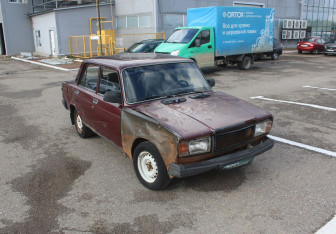 Подержанный автомобиль LADA (ВАЗ) 2107 2006 года (3 фото)