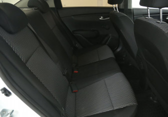 Подержанный автомобиль Kia Rio Sedan 2018 года (11 фото)