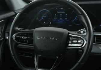 Подержанный автомобиль Chery Tiggo 8 Pro 2022 года (16 фото)