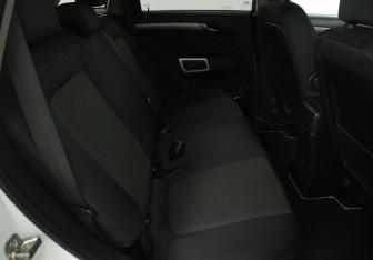 Подержанный автомобиль Opel Antara 2011 года (11 фото)