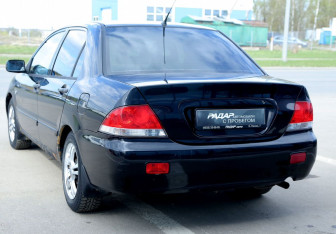 Подержанный автомобиль Mitsubishi Lancer Sedan 2006 года (4 фото)